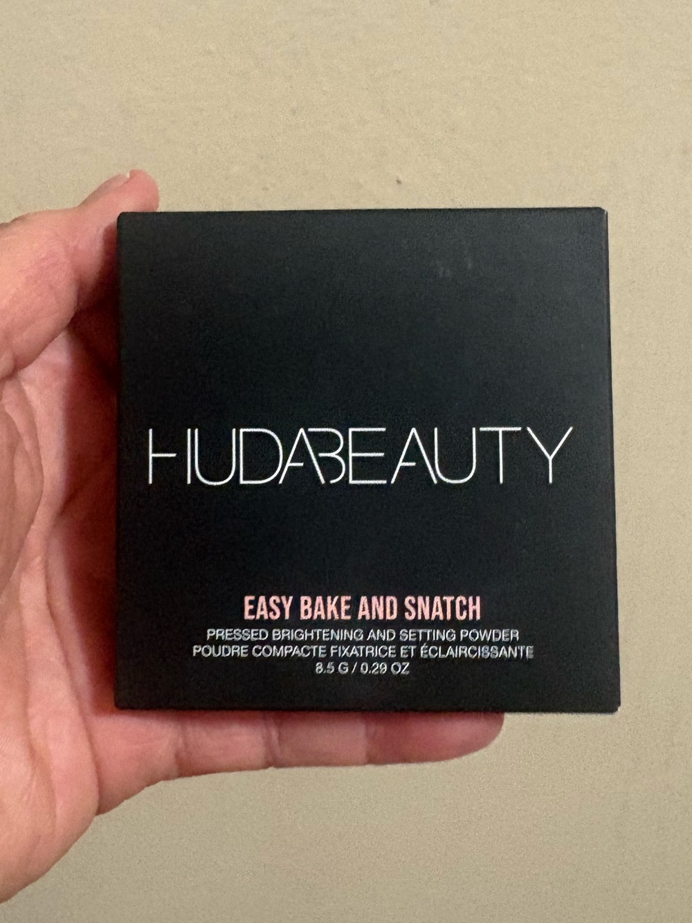 Huda Beauty Easy Bake Pressed Brightening & Setting Powder - CHERRY BLOSSOM CAKE